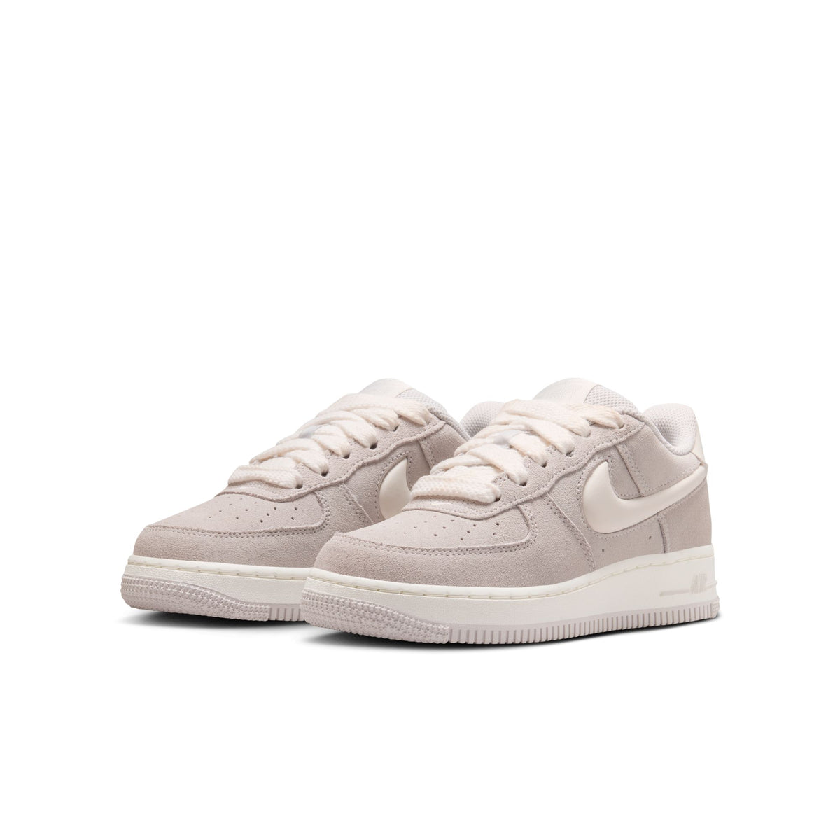 Air Force 1 LV8 סניקרס