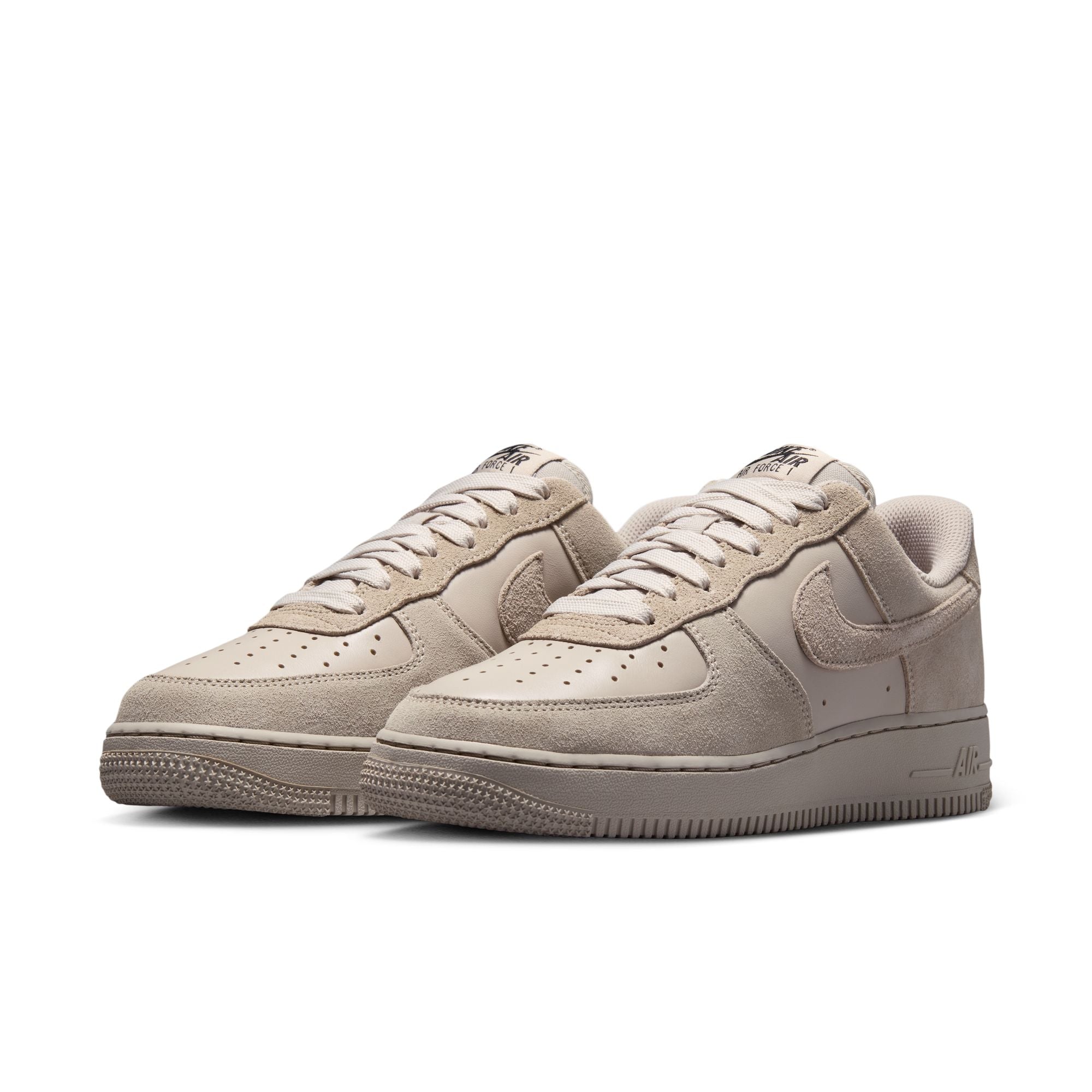 AIR FORCE 1 07 סניקרס