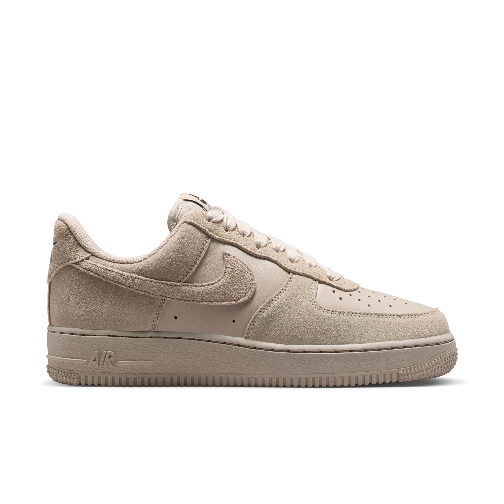 AIR FORCE 1 07 סניקרס
