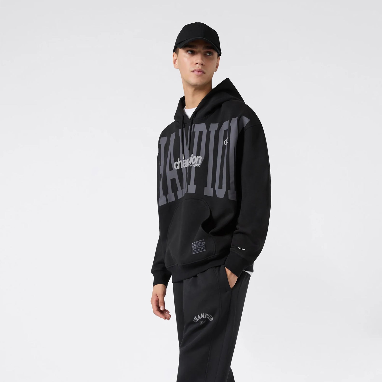 URBAN CONTEMPORARY סווטשירט