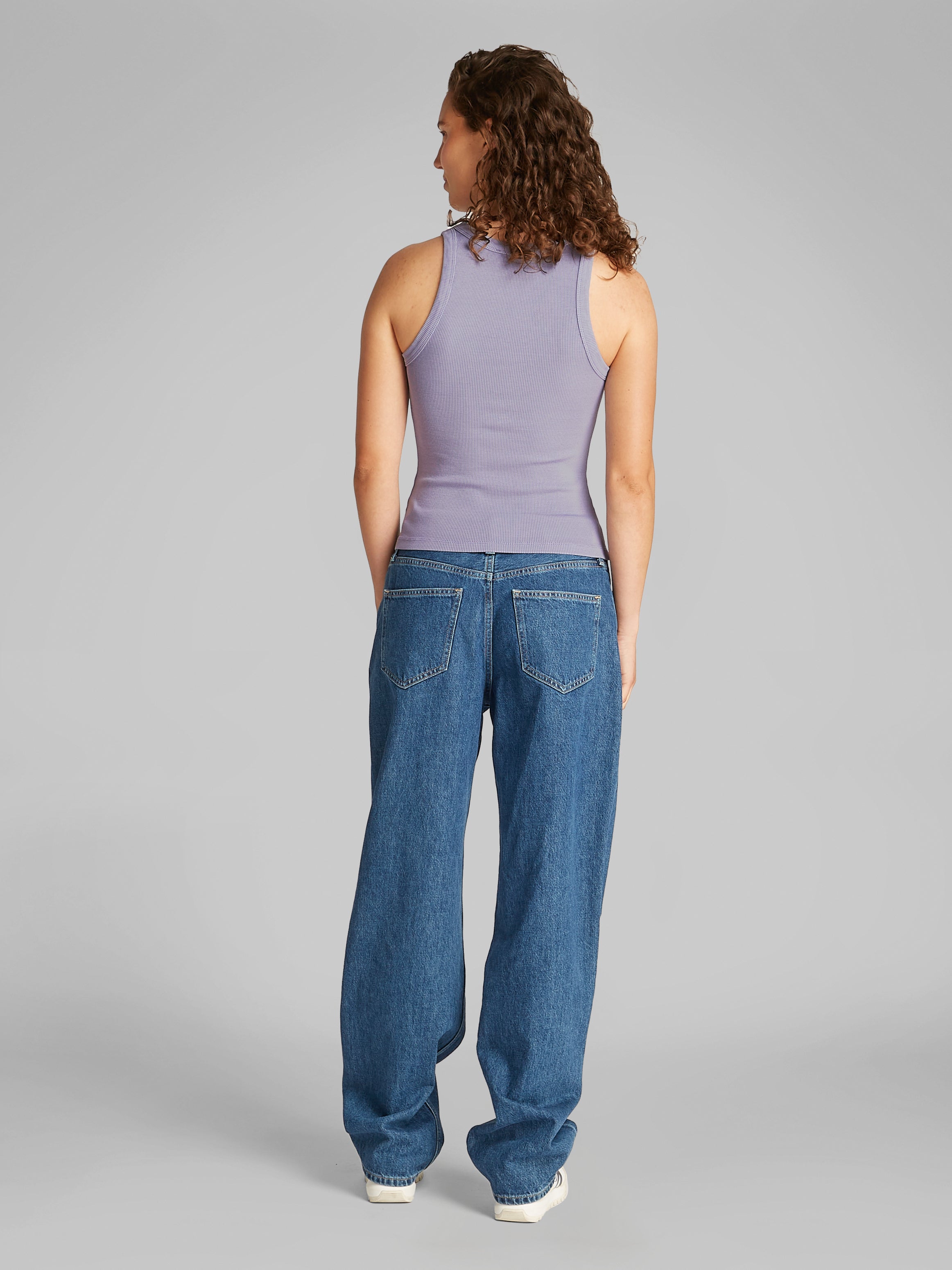 WASHED WOVEN LABEL גופיית ריב