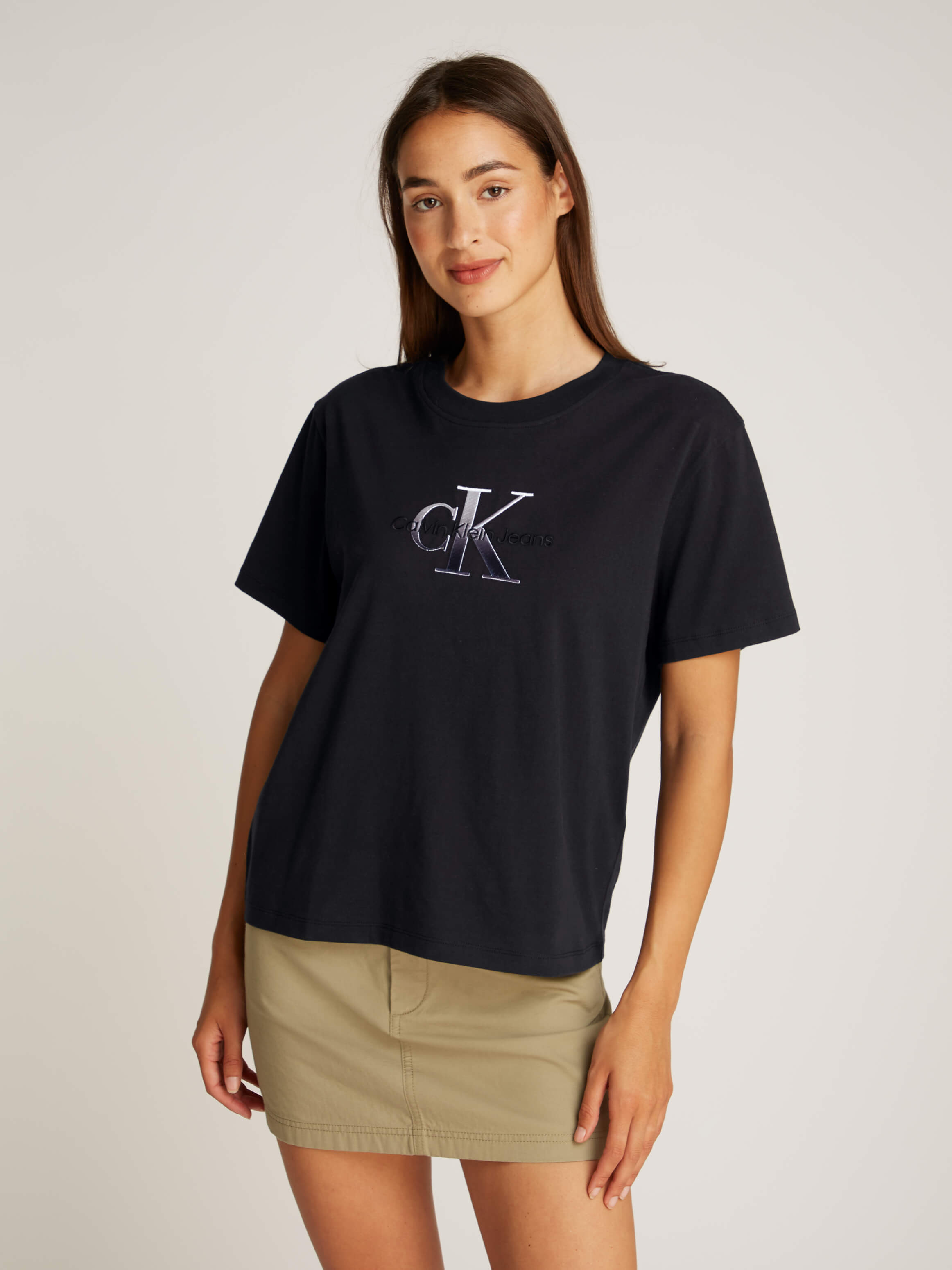 EMBROIDERED MONOLOGO טישרט
