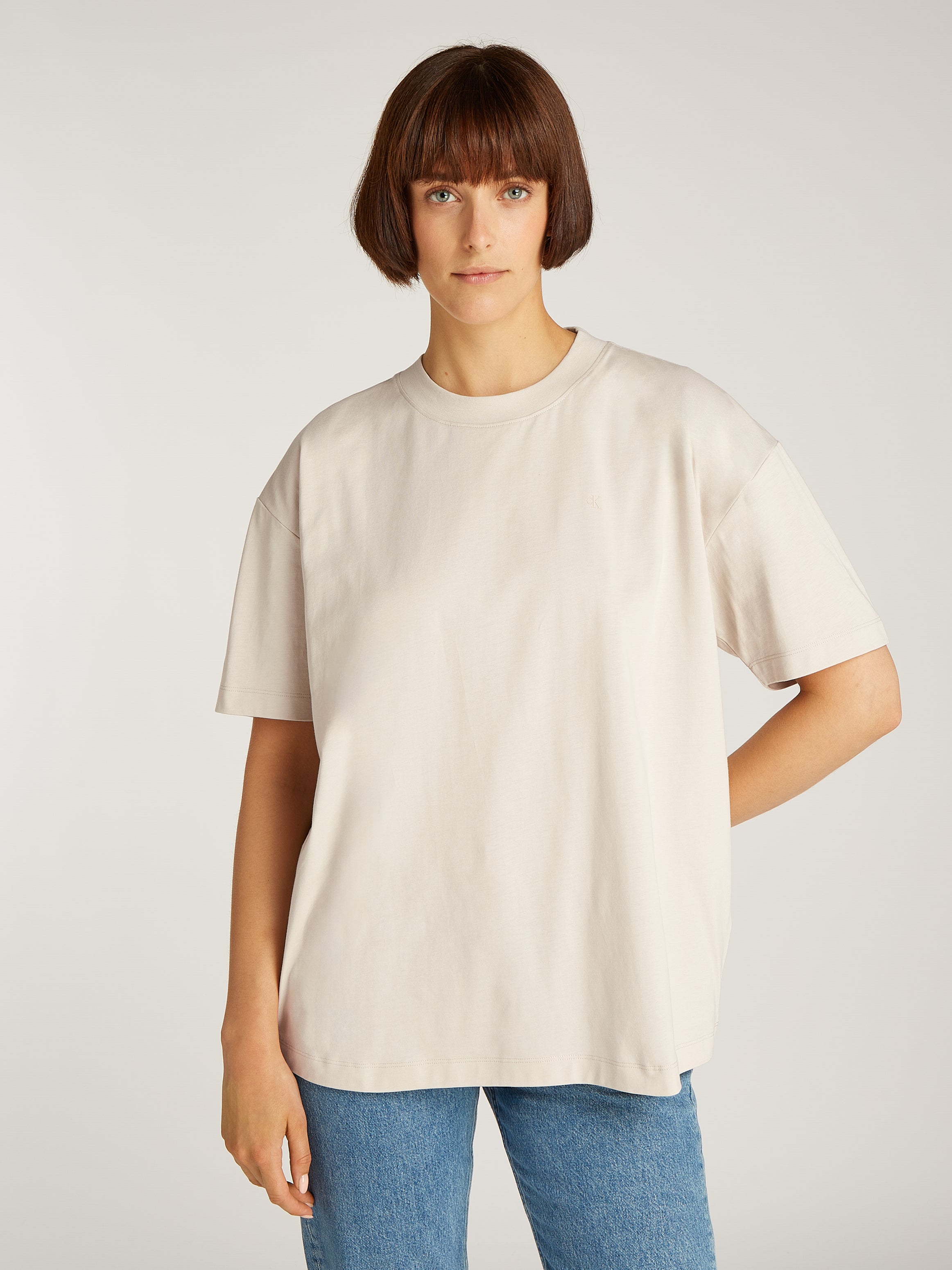 BACK GRAPHIC BOYFRIEND טישרט