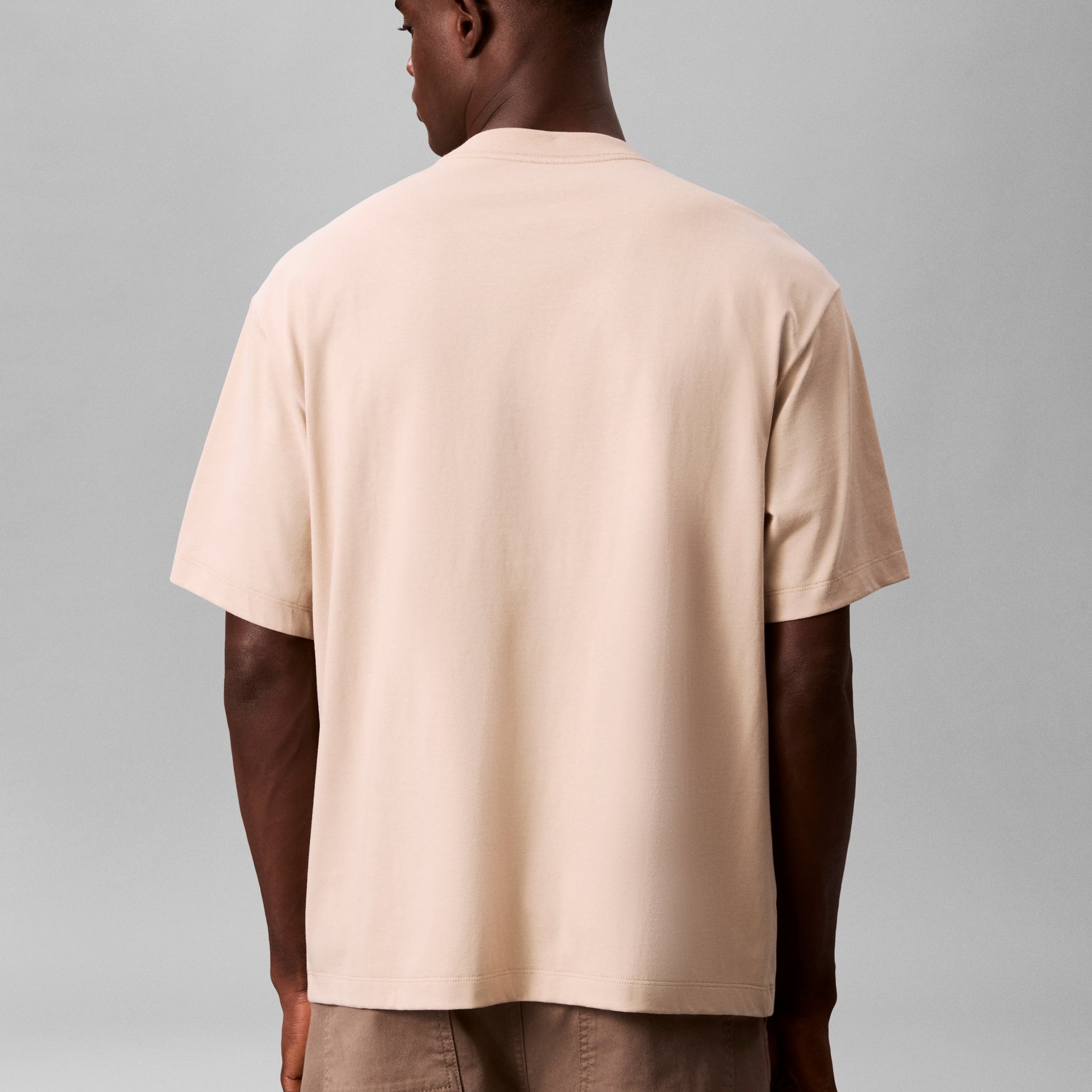 SS 16S RLXD FIT CKJ GRAPHIC TE טישרט