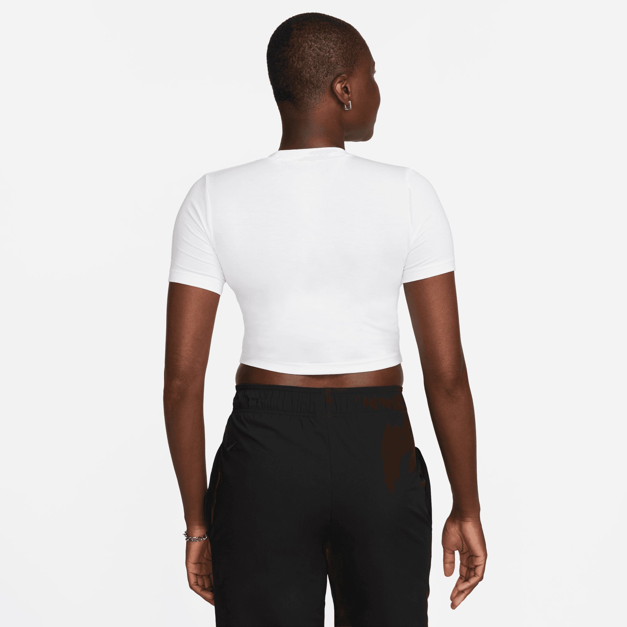 NIKE | SPORTSWEAR ESSENTIAL חולצת טופ | FOOT LOCKER