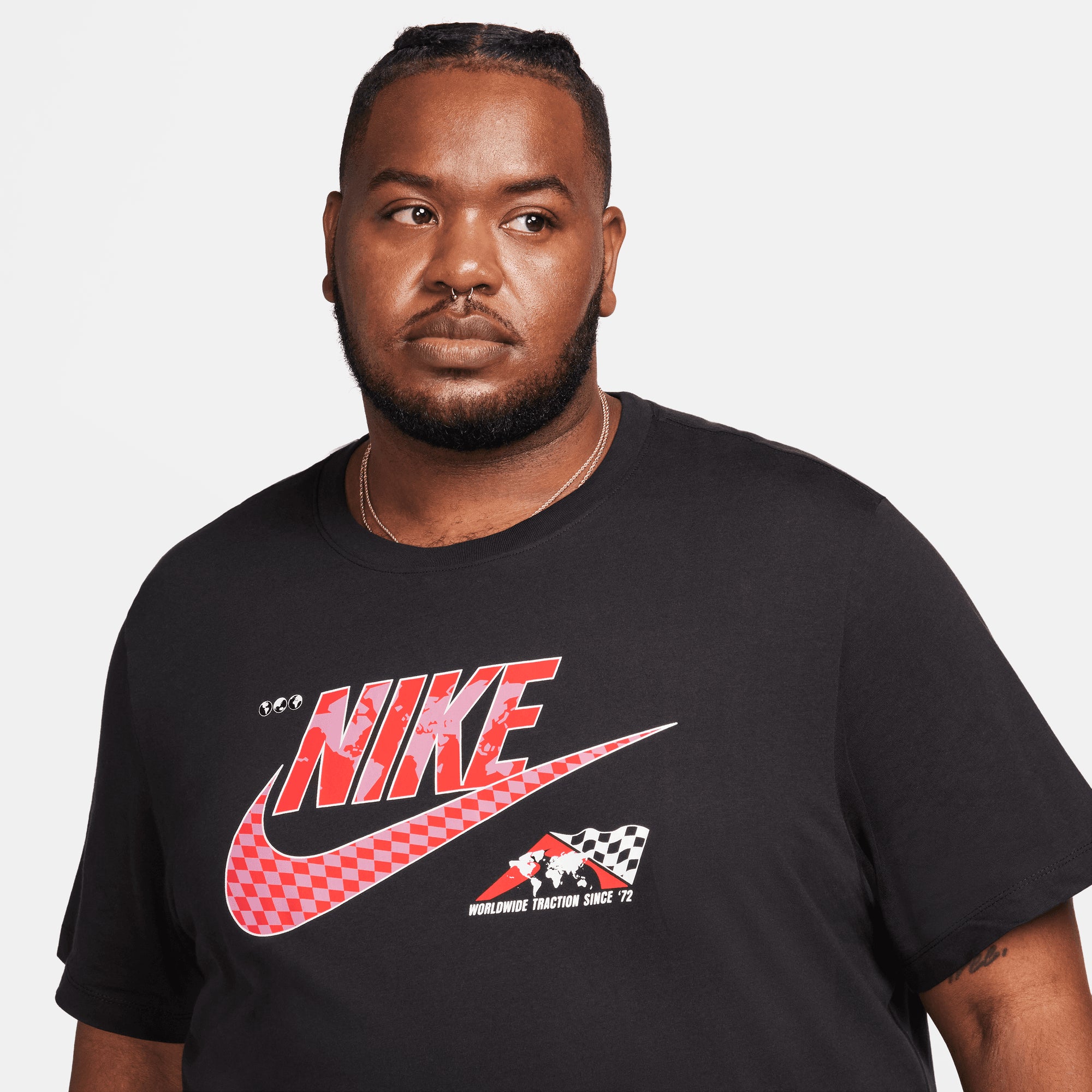 NIKE | SPORTSWEAR 1972 טישרט | FOOT LOCKER