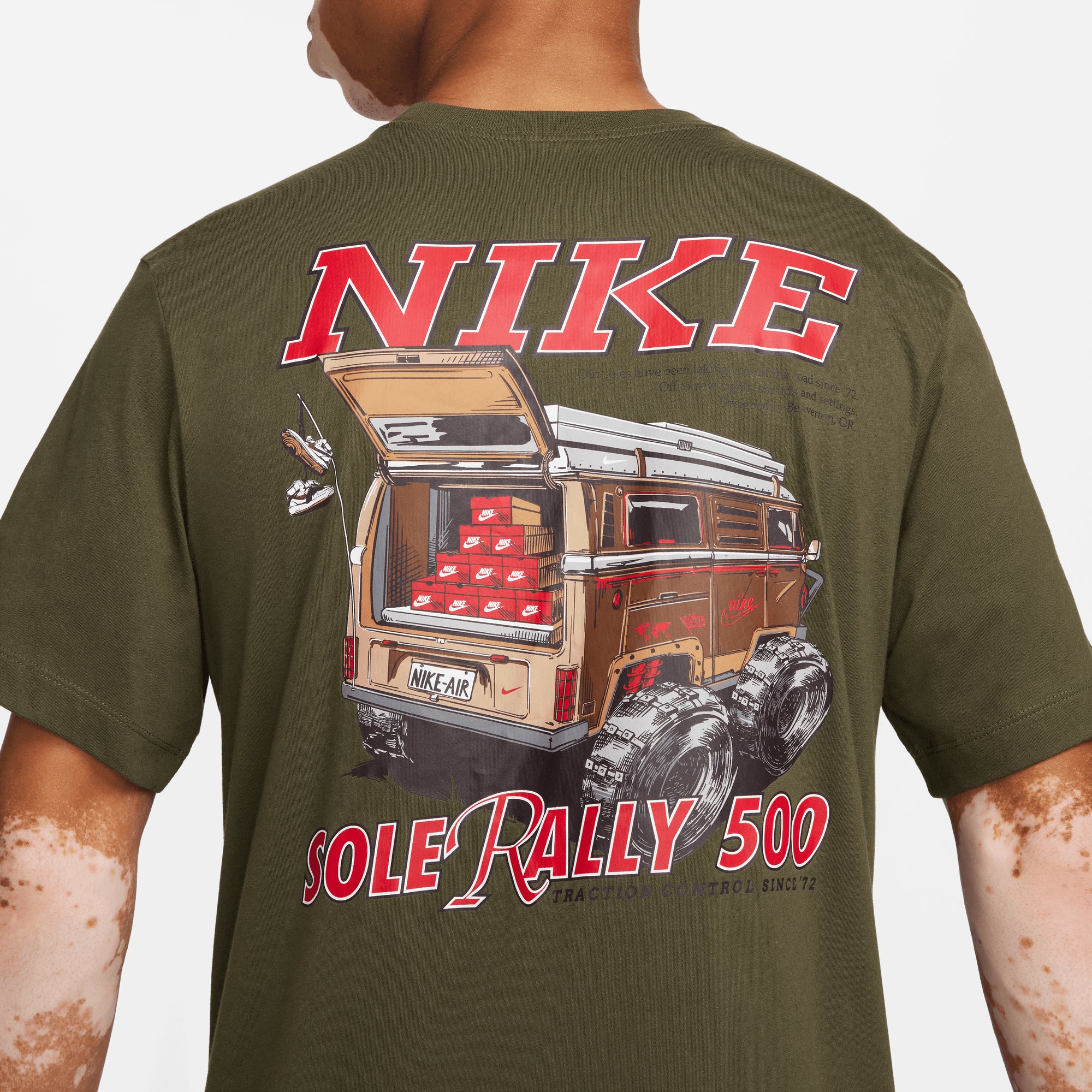 NIKE | RALLY טישרט | FOOT LOCKER