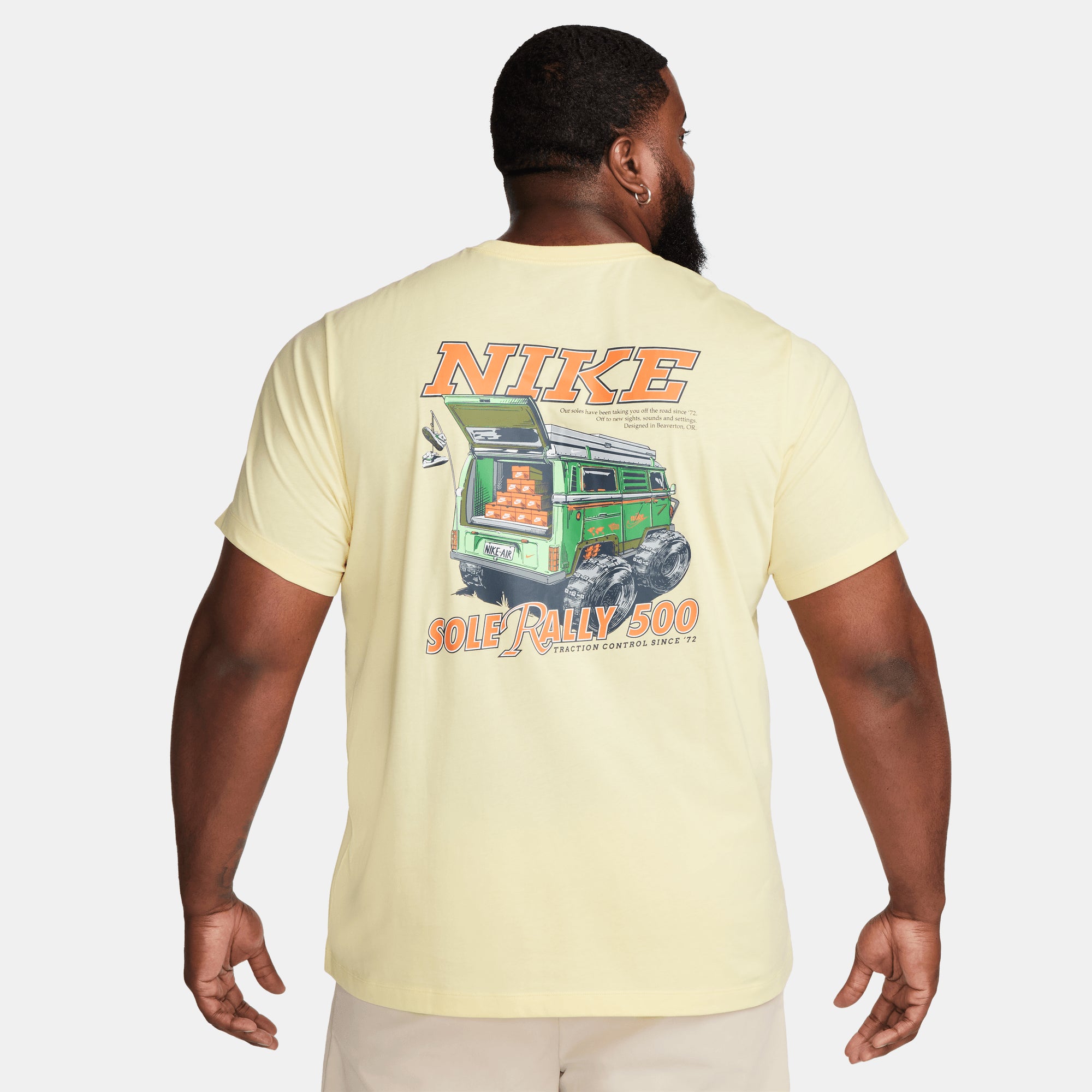NIKE | RALLY טישרט | FOOT LOCKER