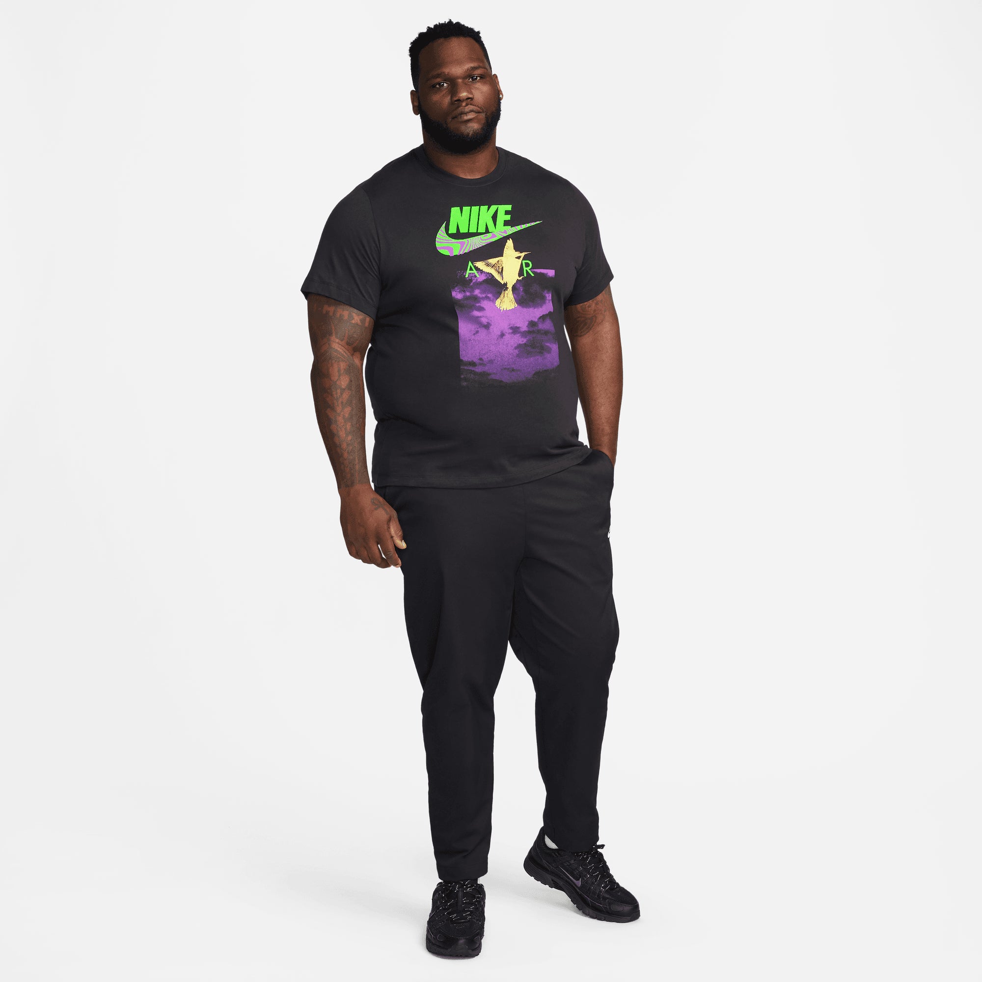 NIKE | SPORTSWEAR BRANDRIFF טישרט | FOOT LOCKER