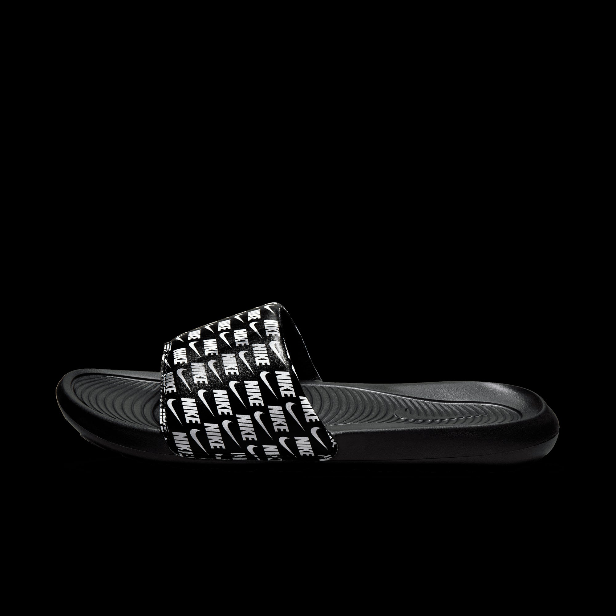 NIKE | VICTORI ONE SLIDE כפכפי סלייד | FOOT LOCKER
