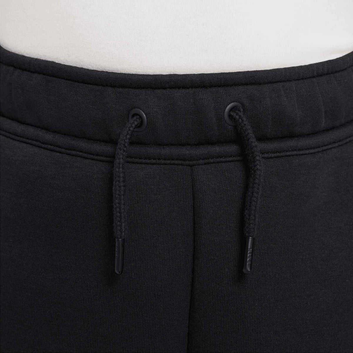 NIKE | TECH FLEECE מכנסיים קצרים ל | FOOT LOCKER