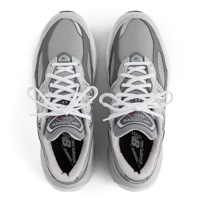 NEW BALANCE | M990 סניקרס | FOOT LOCKER
