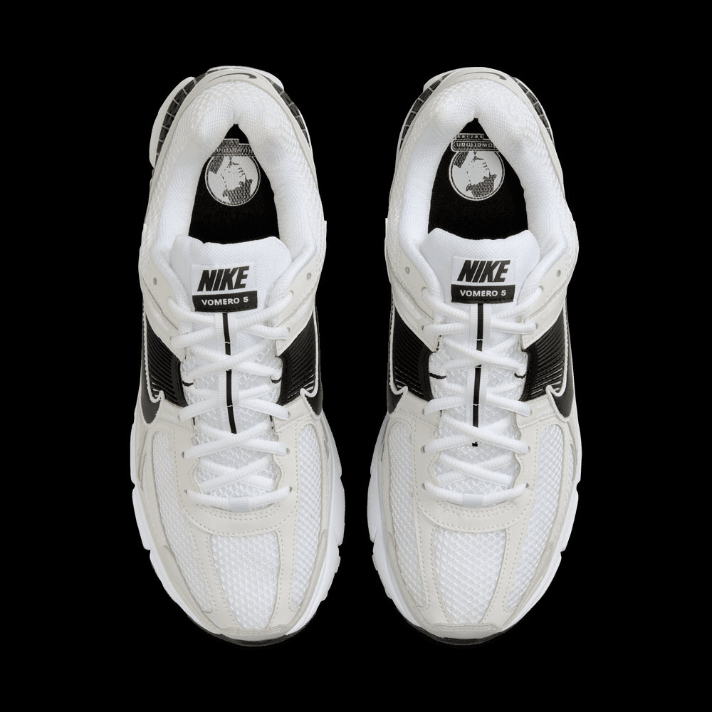NIKE | ZOOM VOMERO 5 סניקרס | FOOT LOCKER