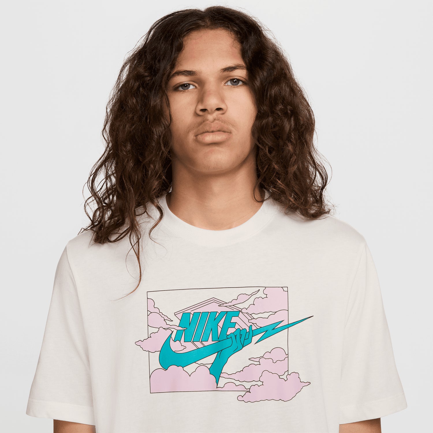 NIKE | CLUB טישרט | FOOT LOCKER
