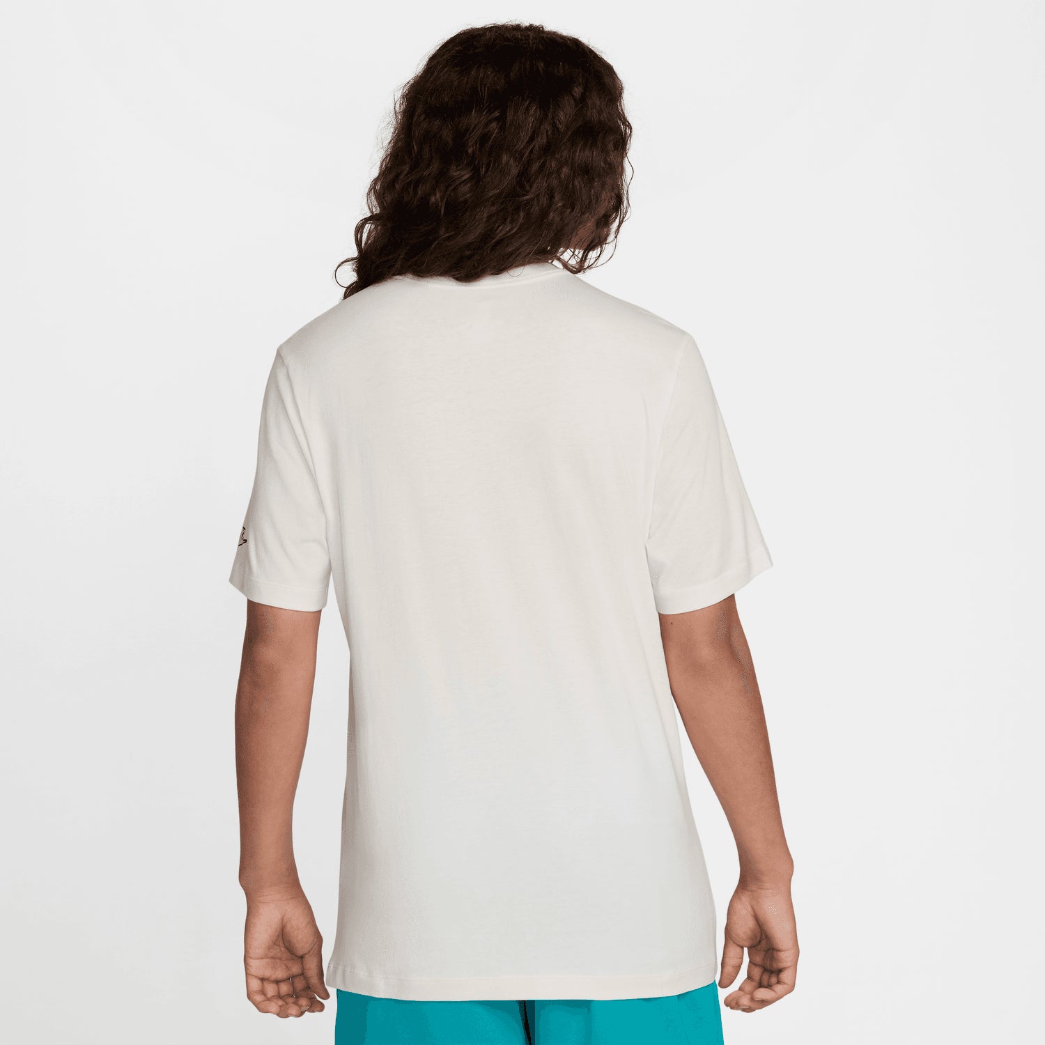 NIKE | CLUB טישרט | FOOT LOCKER