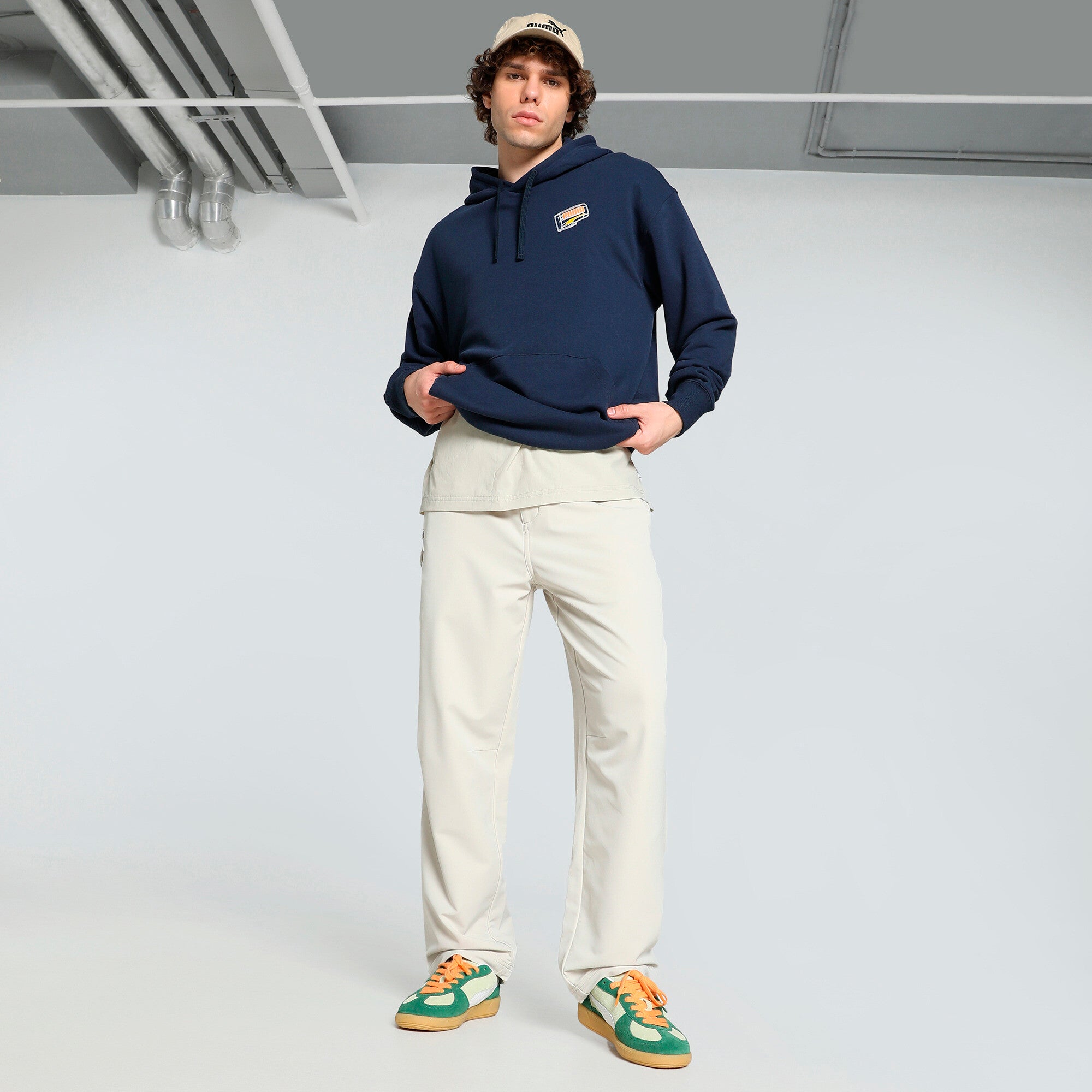 | DOWNTOWN Graphic קפוצ'ון | FOOT LOCKER