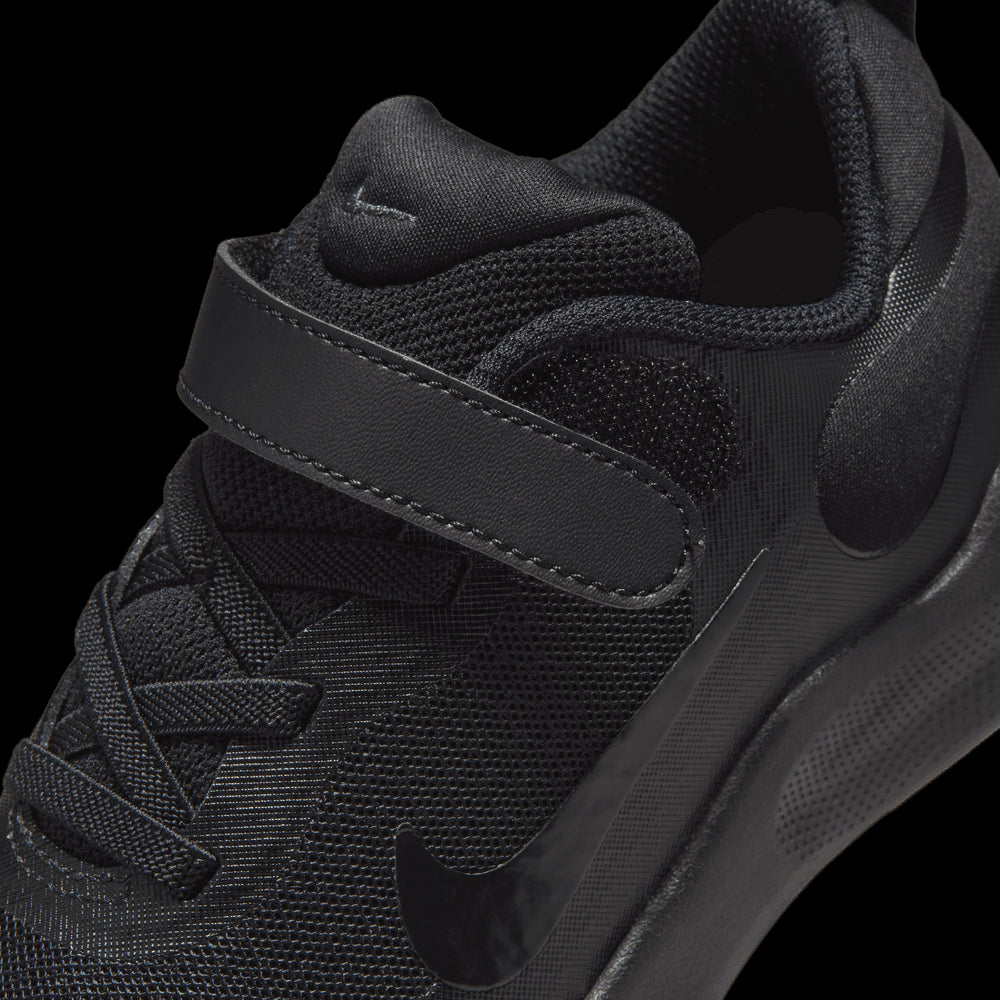 NIKE | REVOLUTION 7 סניקרס | FOOT LOCKER