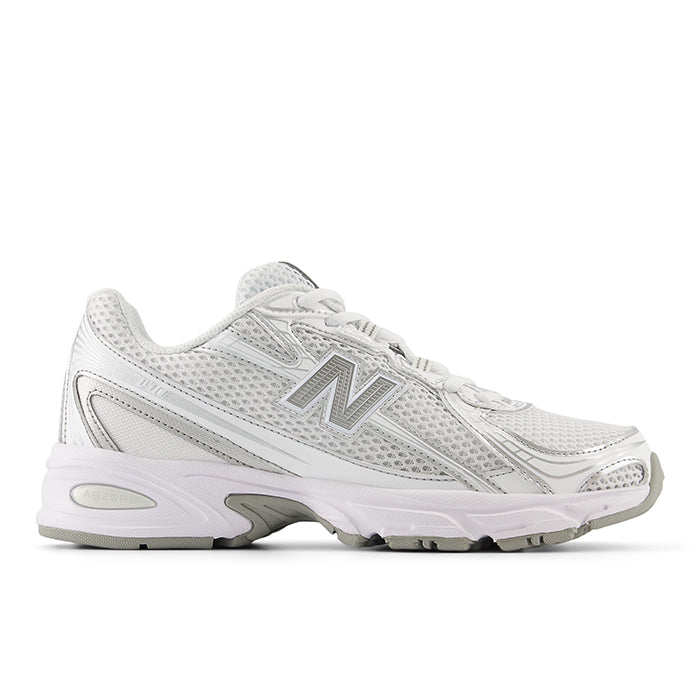 | 740 סניקרס | FOOT LOCKER