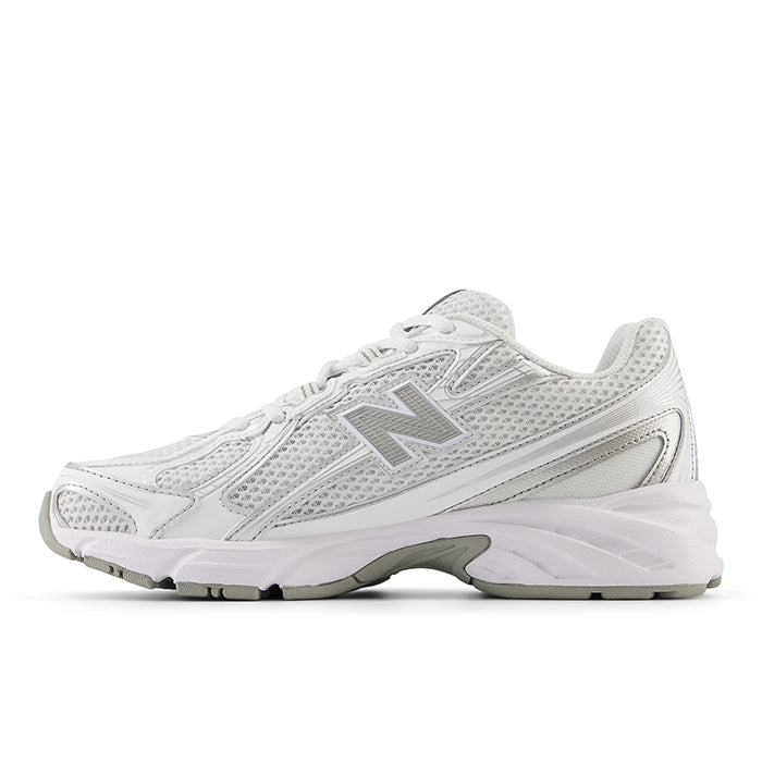 | 740 סניקרס | FOOT LOCKER