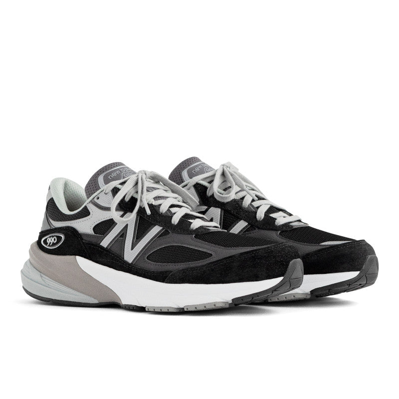 | 990 סניקרס | FOOT LOCKER