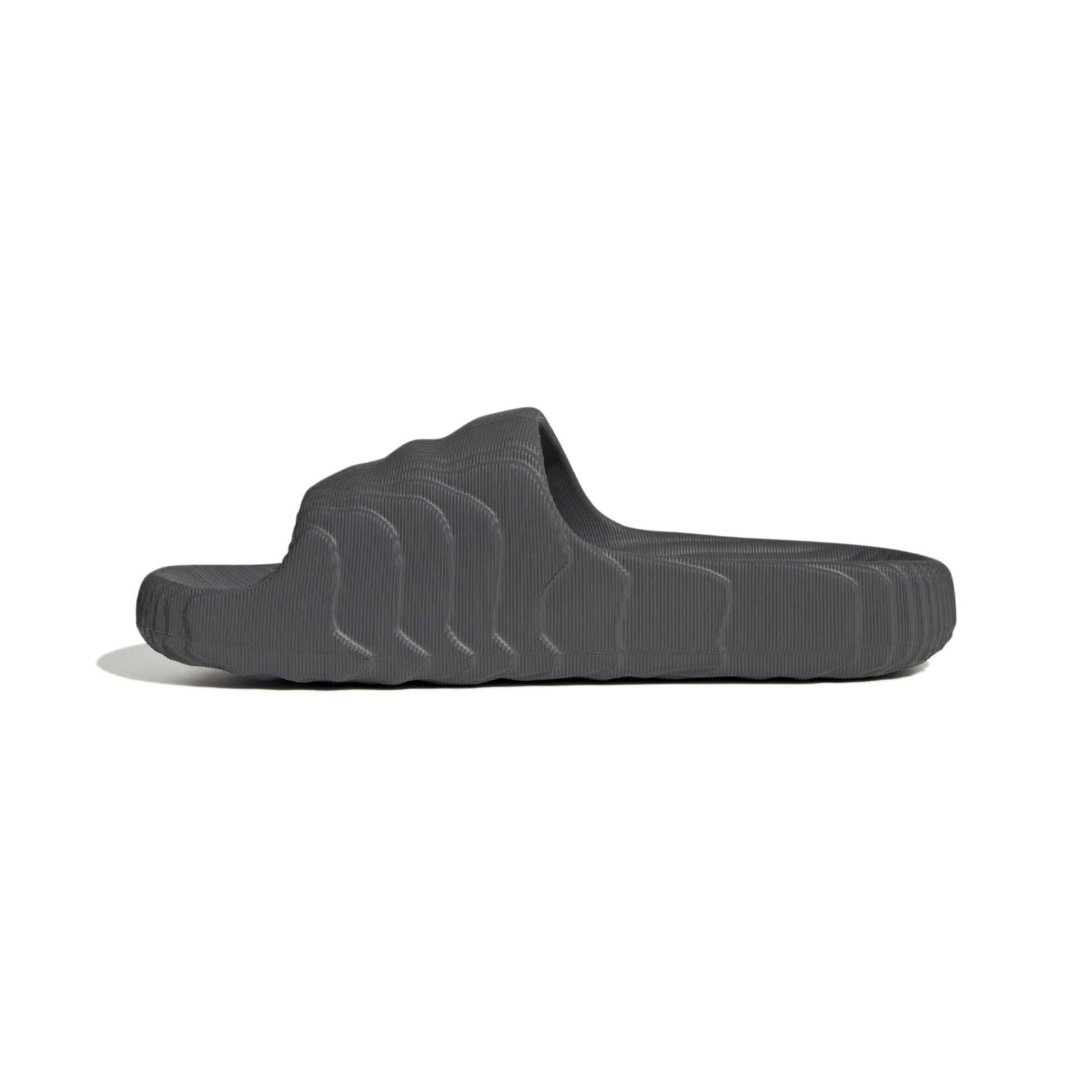 | ADILETTE 22 כפכפי סלייד | FOOT LOCKER