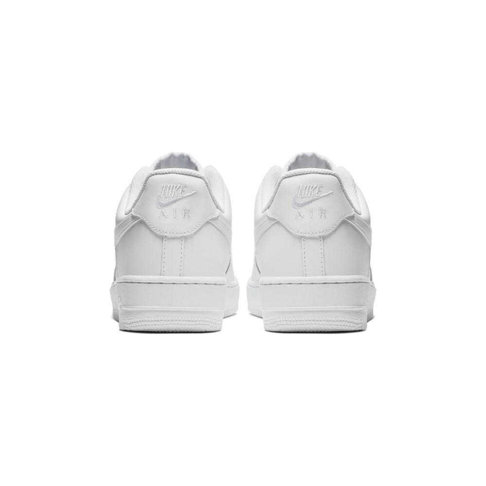 | AIR FORCE 1 07 סניקרס | FOOT LOCKER