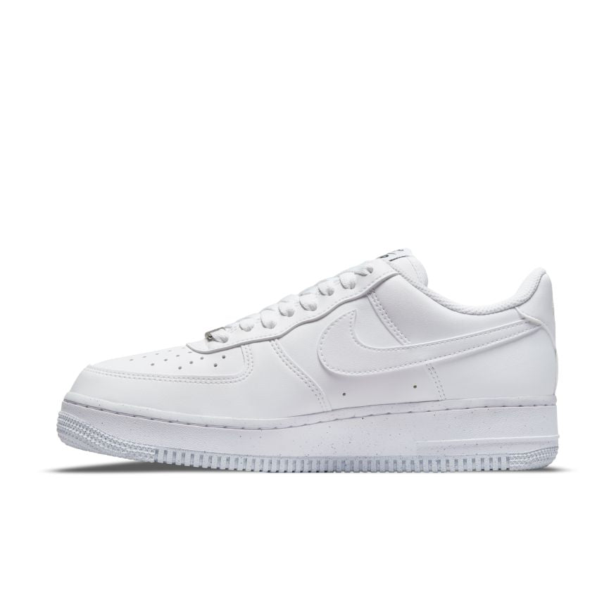 NIKE | AIR FORCE 1 07 NEXT NATURE-סניקרס | FOOT LOCKER
