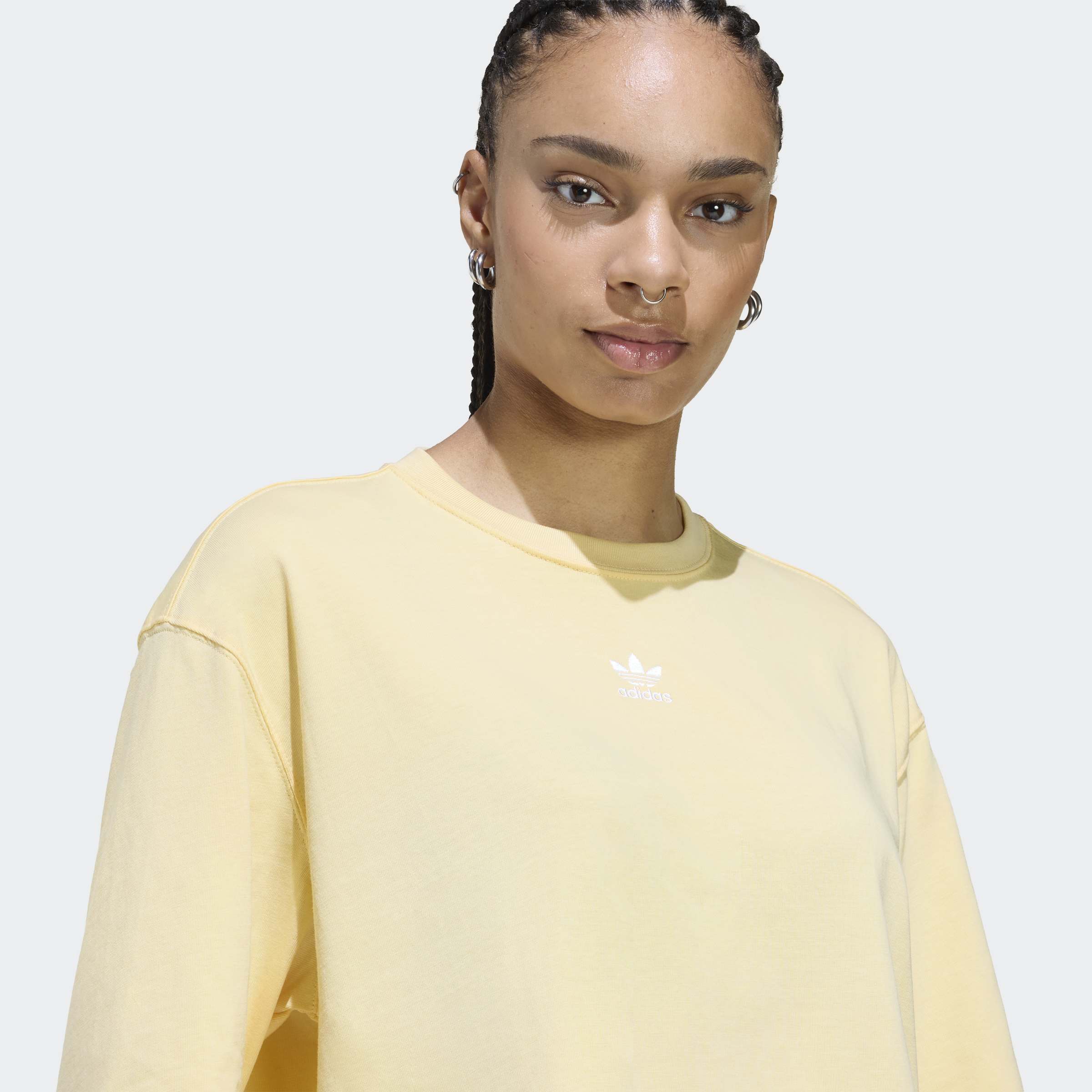 חולצת קרופ טי קצרה Essentials