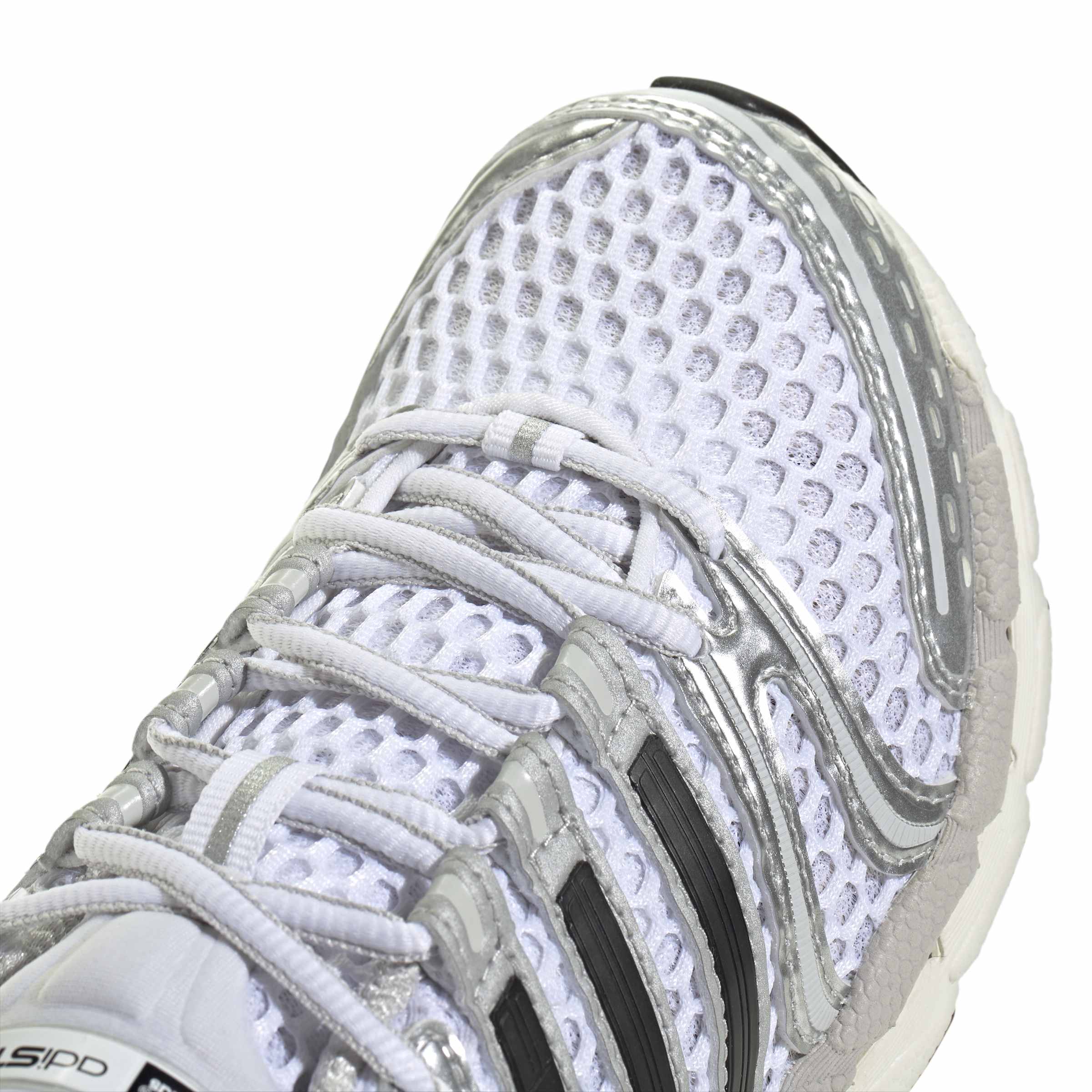 ADISTAR CONTROL 5 סניקרס