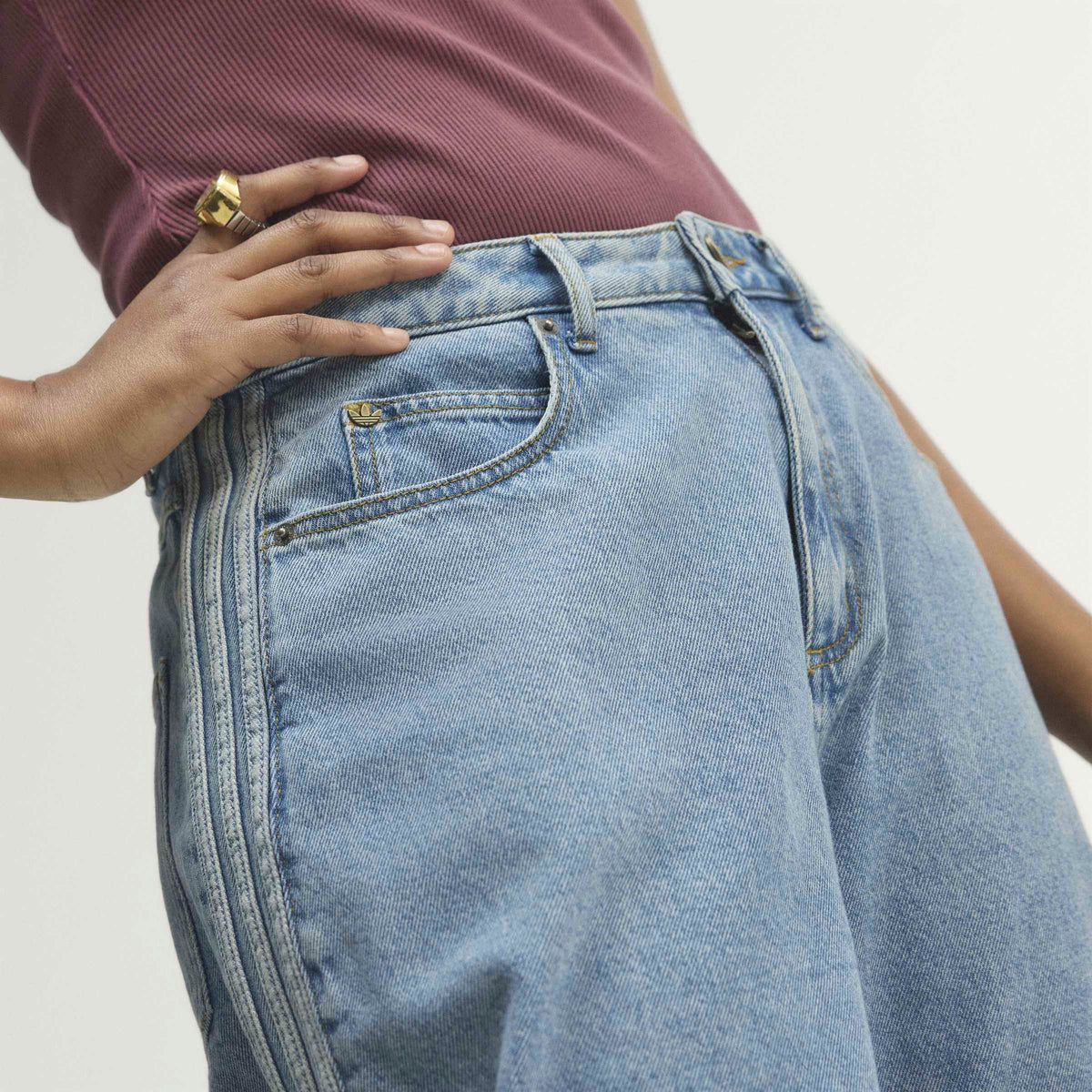High Rise Barrel Leg Denim מכנס ארוך