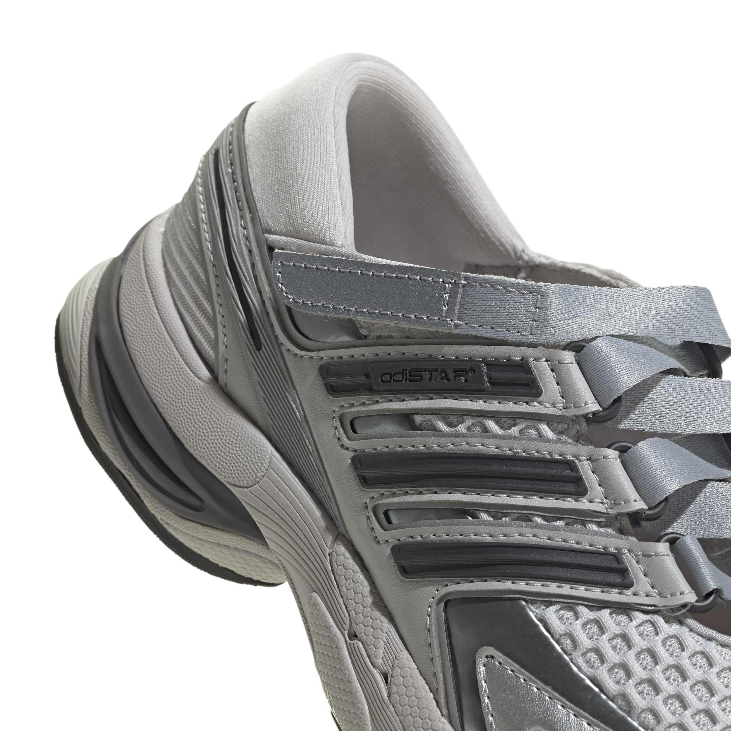 ADISTAR CONTROL 5 סניקרס