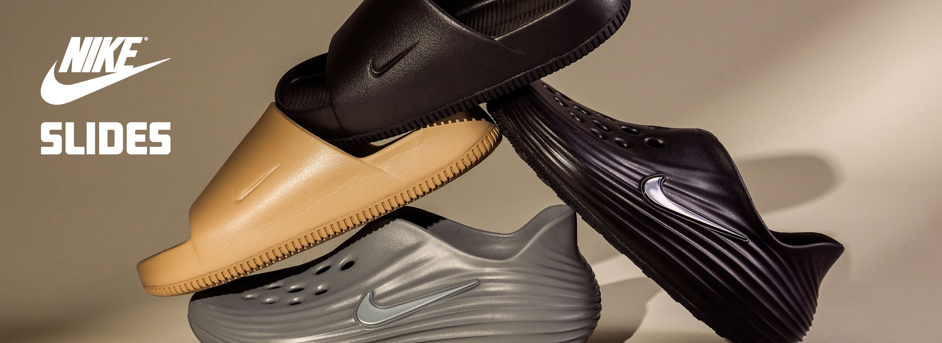 NIKE SLIDES