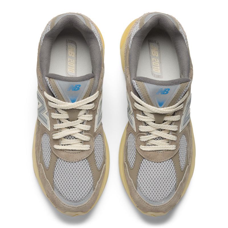 ABZORB 2010 סניקרס