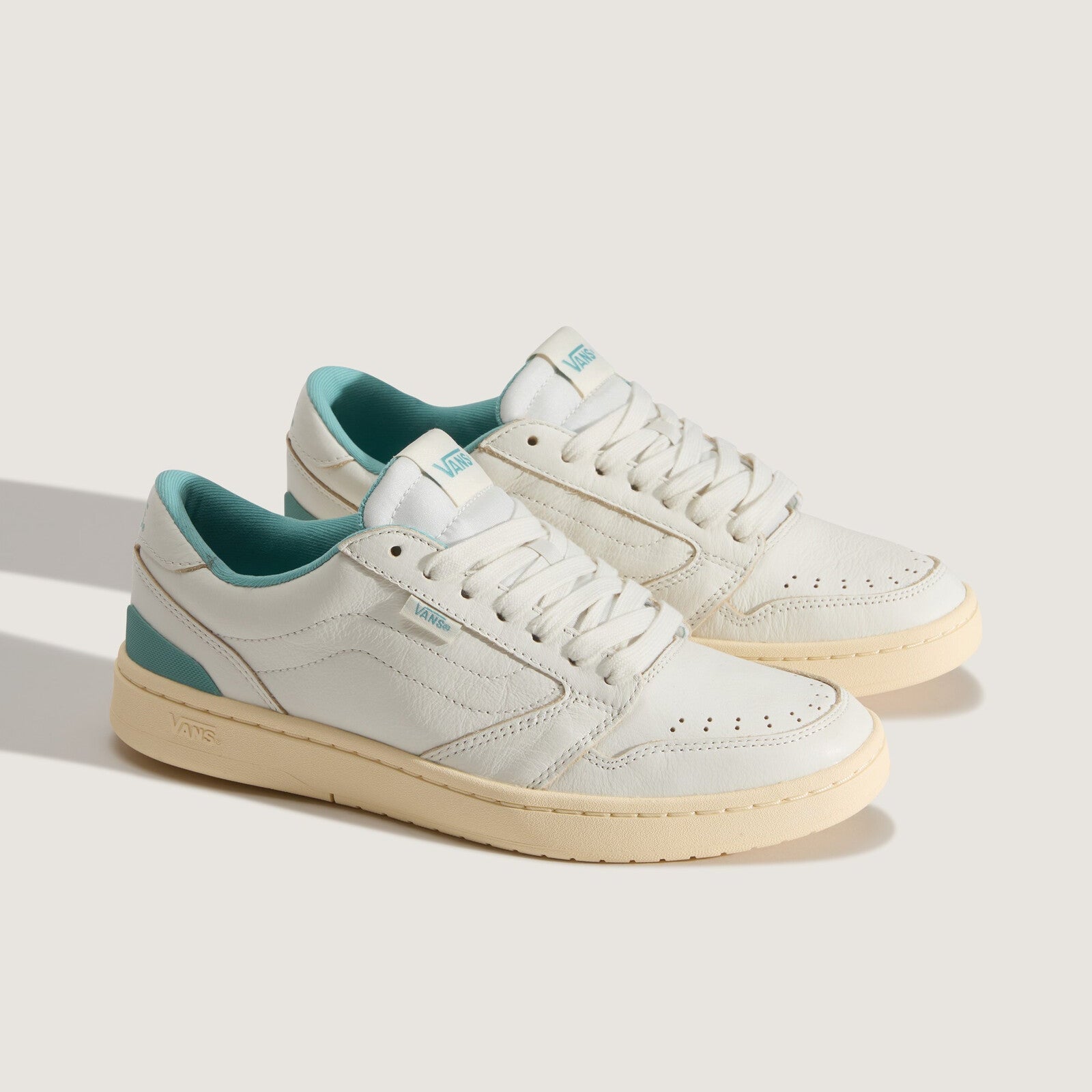 COURT LOW