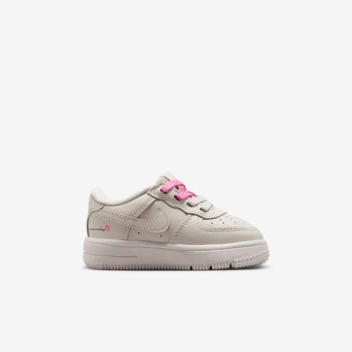 FORCE 1 LOW סניקרס