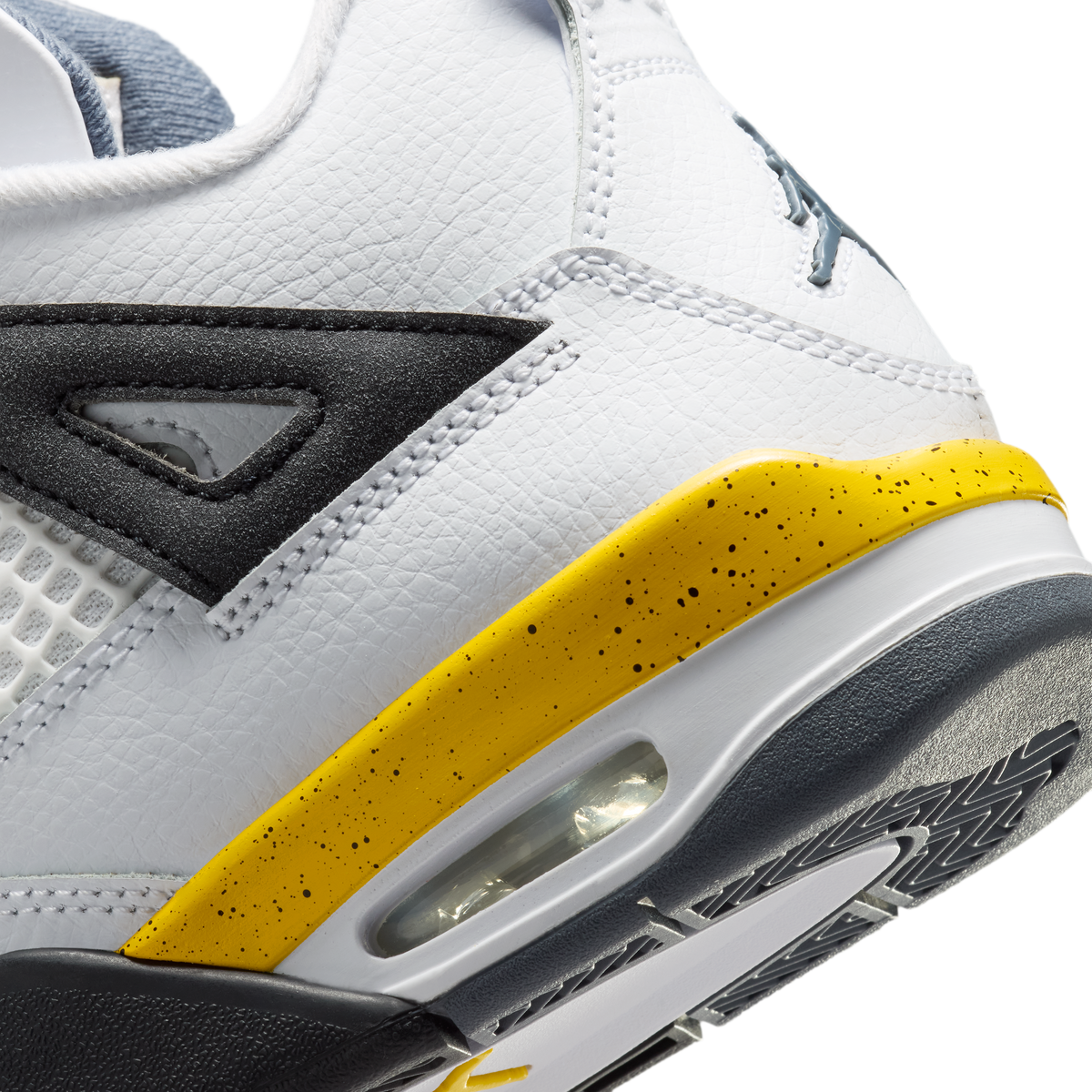 Air Jordan 4 Retro "Tour Yellow" סניקרס