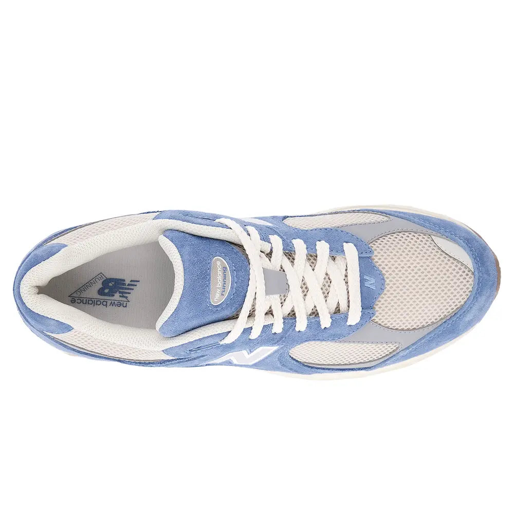 2002 סניקרס