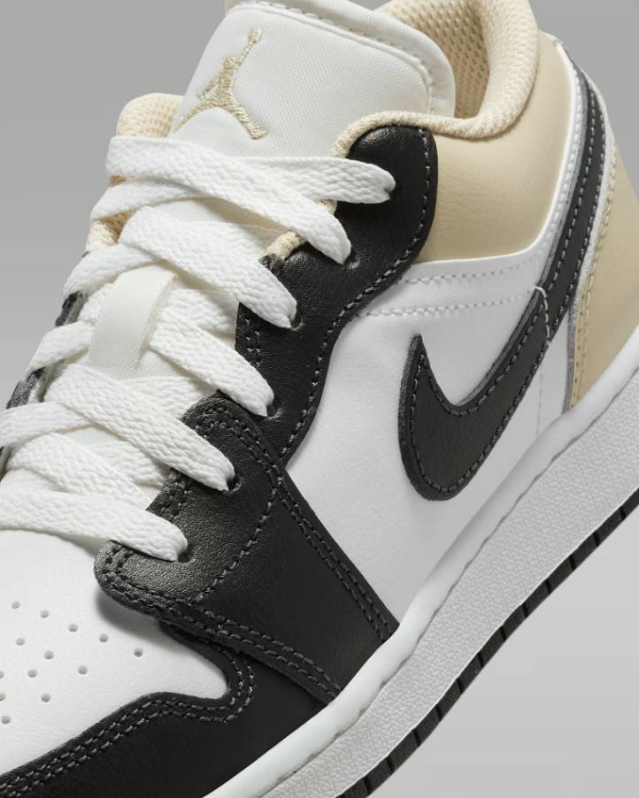 AIR JORDAN 1 LOW סניקרס