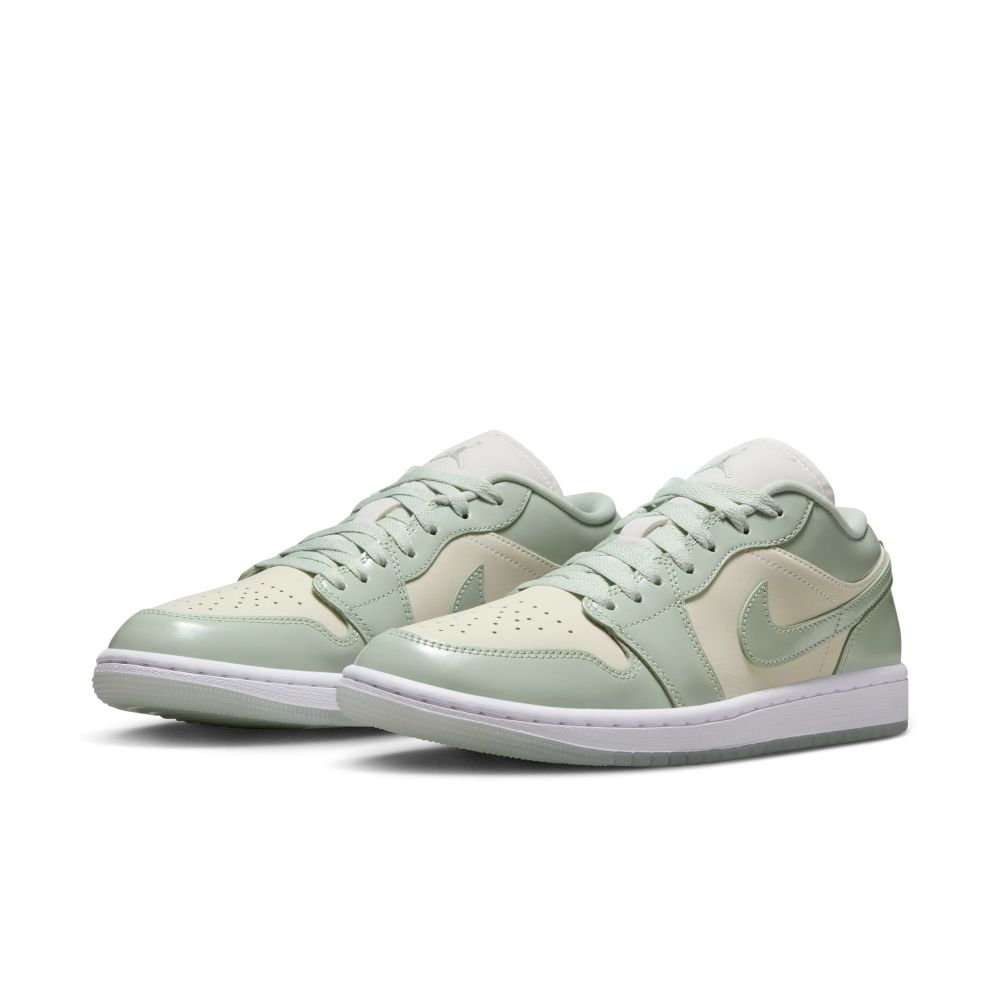 AIR JORDAN 1 LOW SE סניקרס