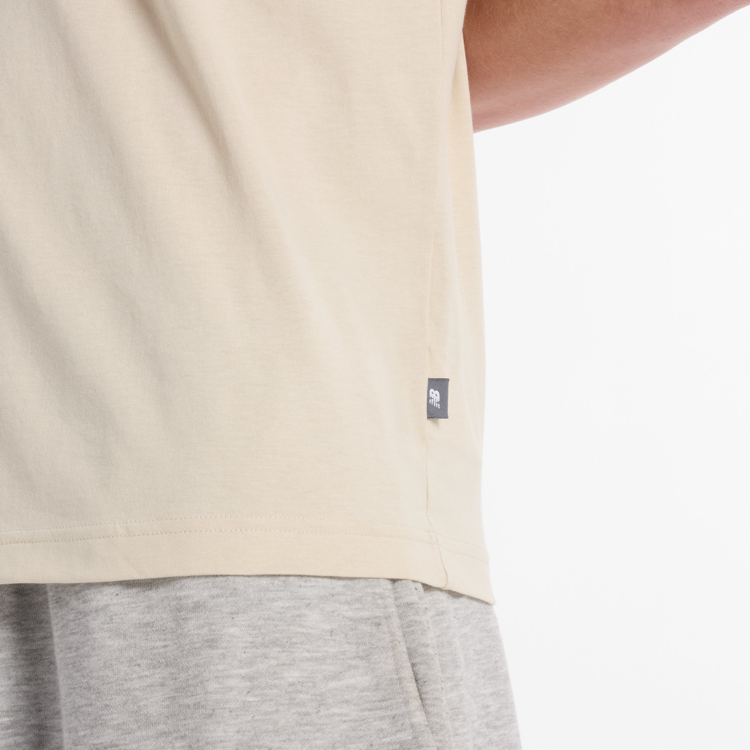 Reimagined Graphic טישרט