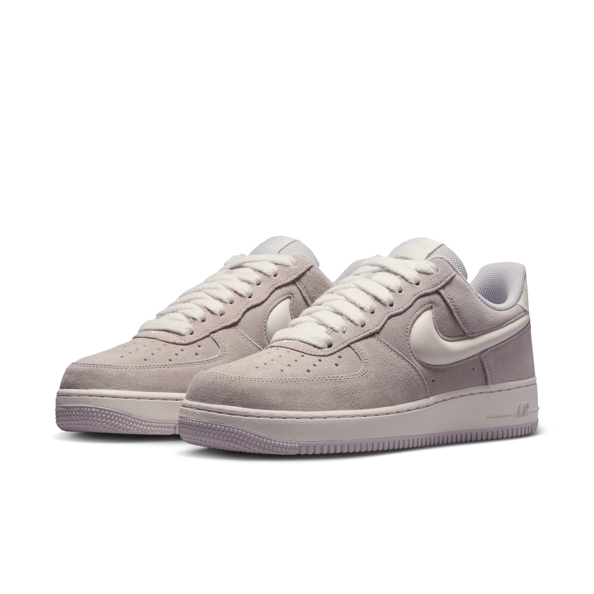 Air Force 1 '07 LV8 סניקרס