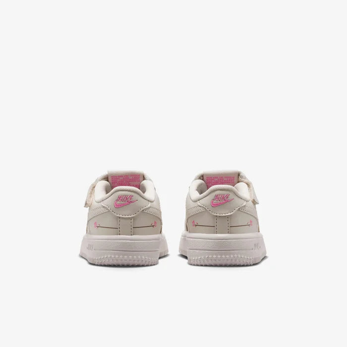 FORCE 1 LOW סניקרס