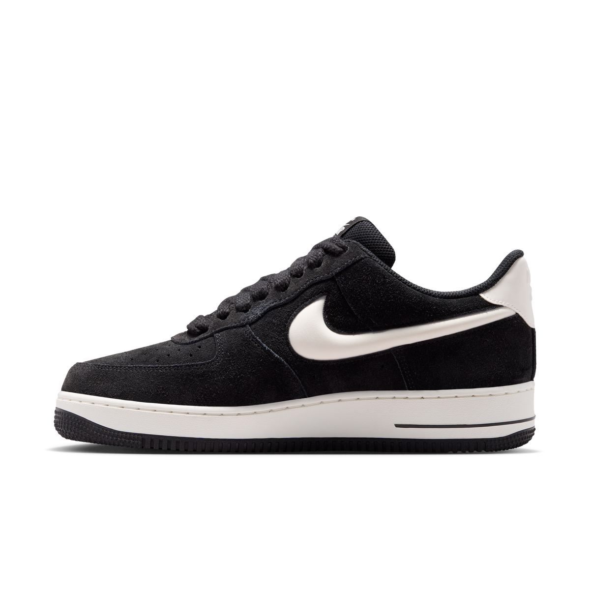 Air Force 1 '07 LV8 סניקרס