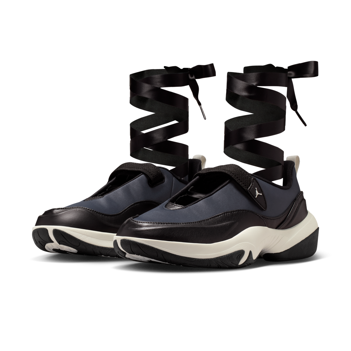 Jordan Pointe סניקרס