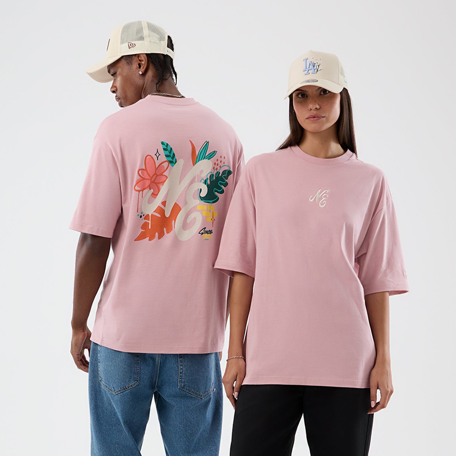 Floral Graphic טישרט