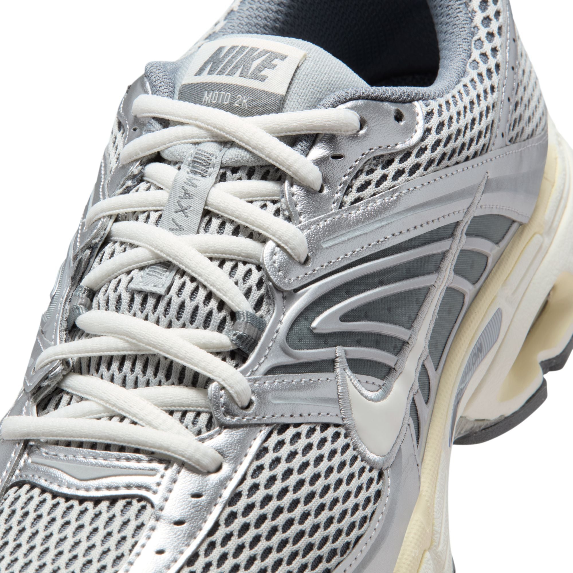 AIR MAX MOTO 2K סניקרס