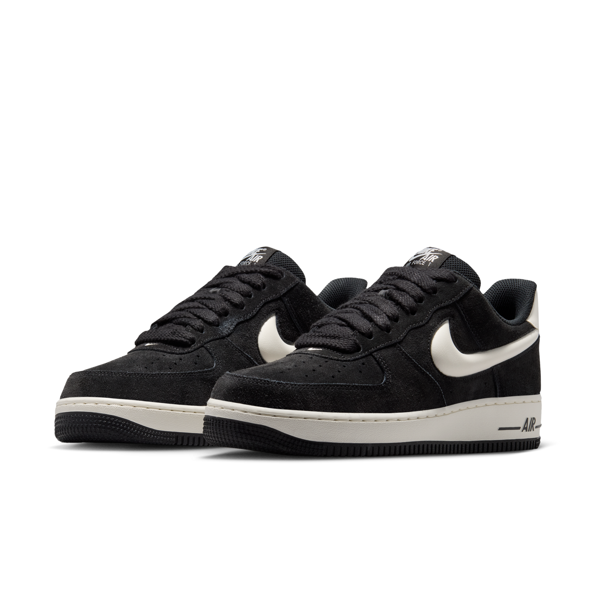Air Force 1 '07 LV8 סניקרס