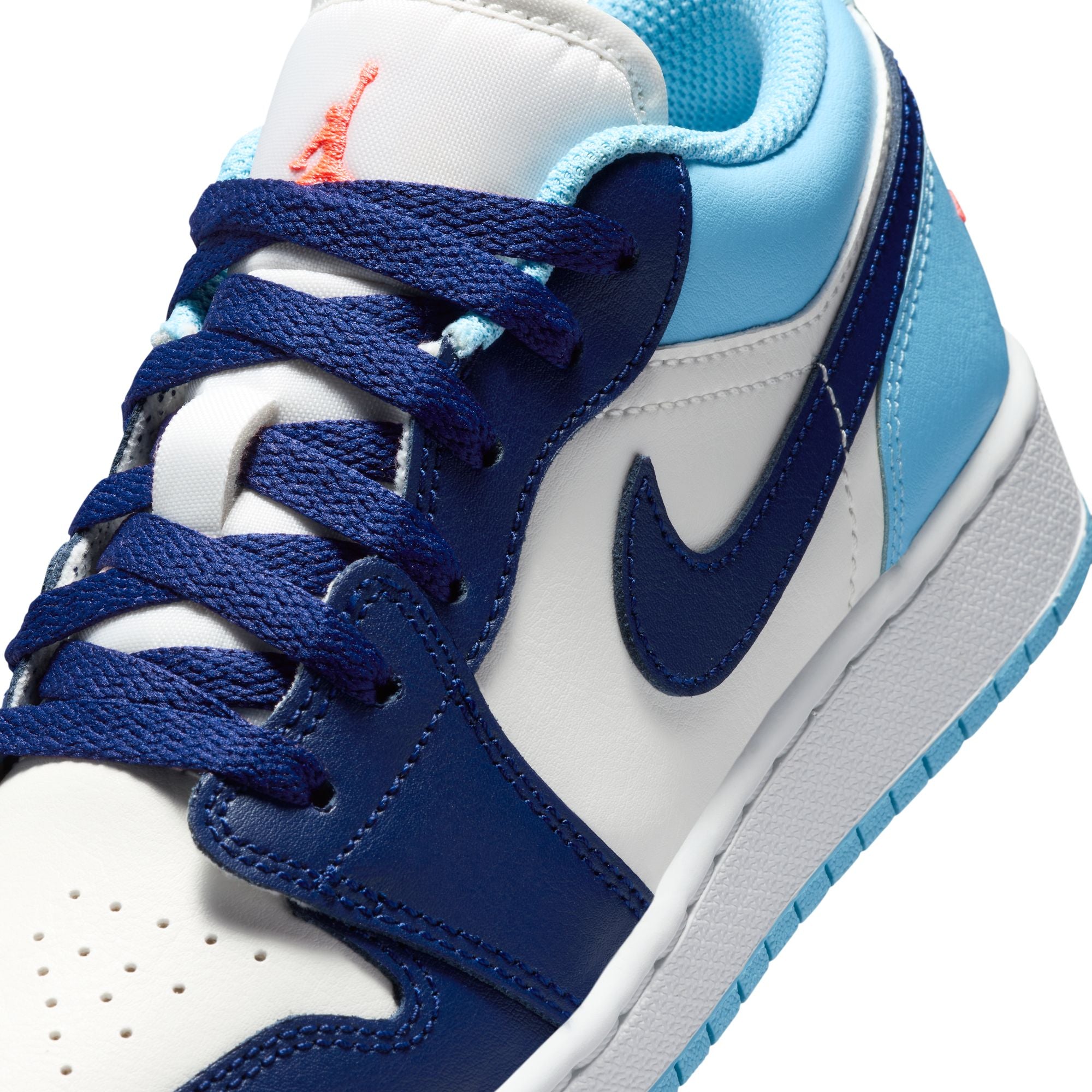 AIR JORDAN 1 LOW סניקרס