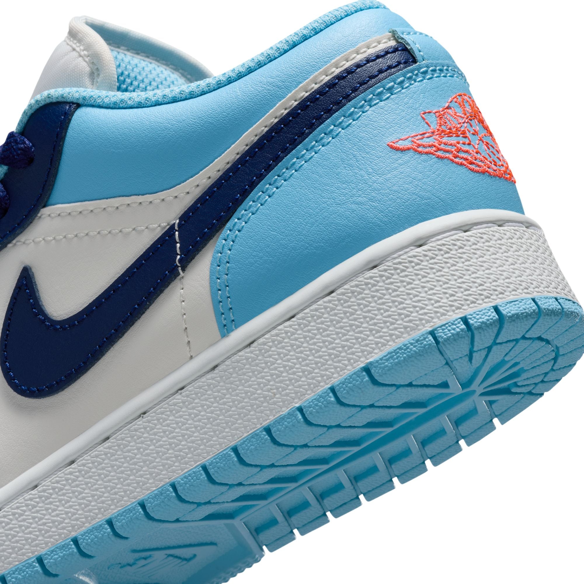 AIR JORDAN 1 LOW סניקרס