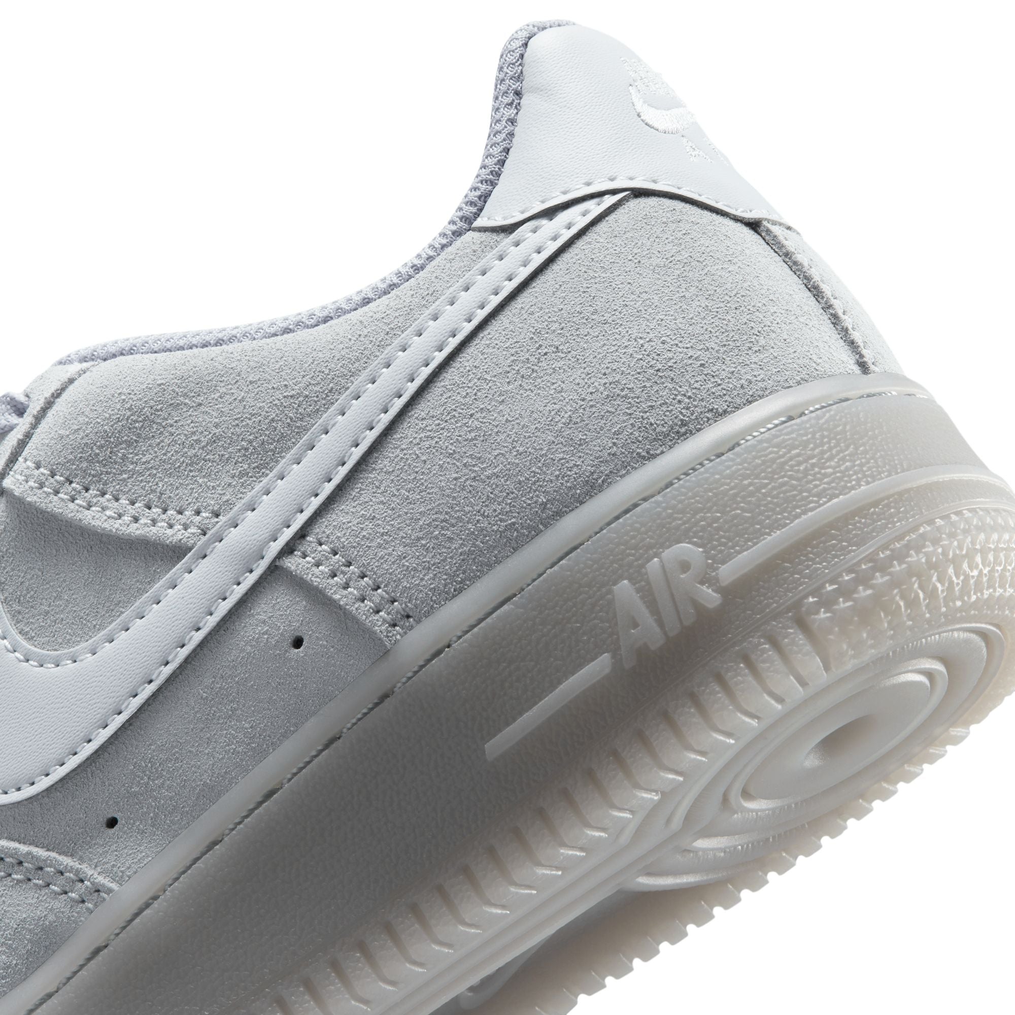 AIR FORCE 1 LV8 סניקרס